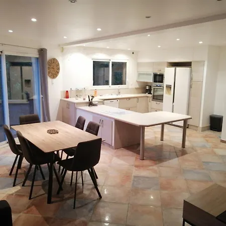 Des Oliviers Holiday home *